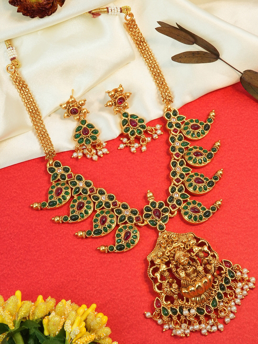 

GRIIHAM Antique Premium Gold-Plated CZ-Studded Jewellery Set