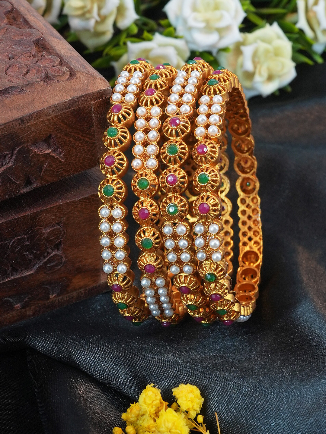 

GRIIHAM Set of 4 Gold-Plated AD-Studded & Beaded Bangles, Pink