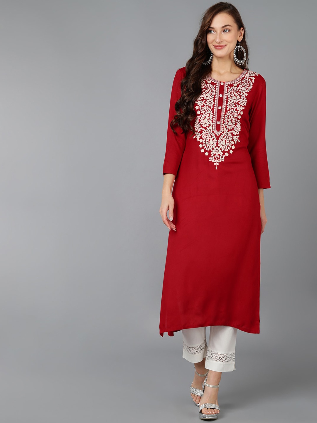 

AHIKA Women Ethnic Motifs Yoke Design Thread Work Indie Prints Kurta, Red