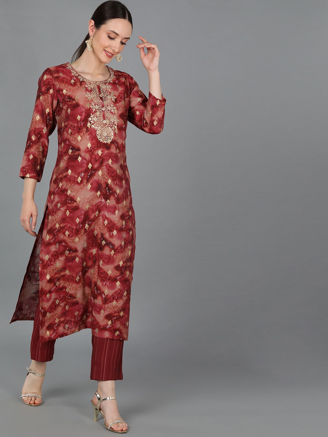 

AHIKA Women Ethnic Motifs Printed Thread Work Kurta, Maroon