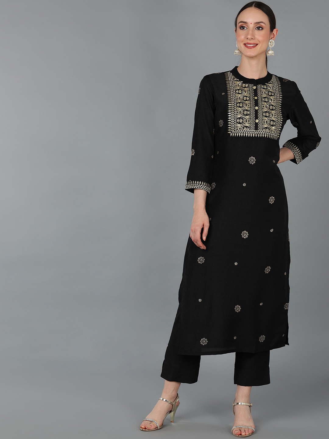 

AHIKA Women Ethnic Motifs Yoke Design Thread Work Kurta, Black