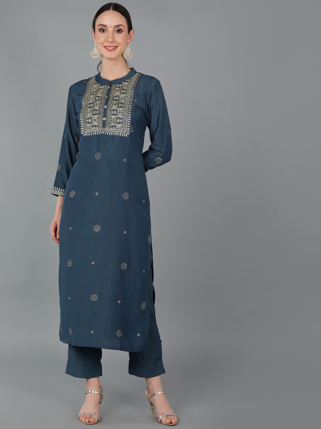 

AHIKA Women Ethnic Motifs Yoke Design Thread Work Kurta, Navy blue