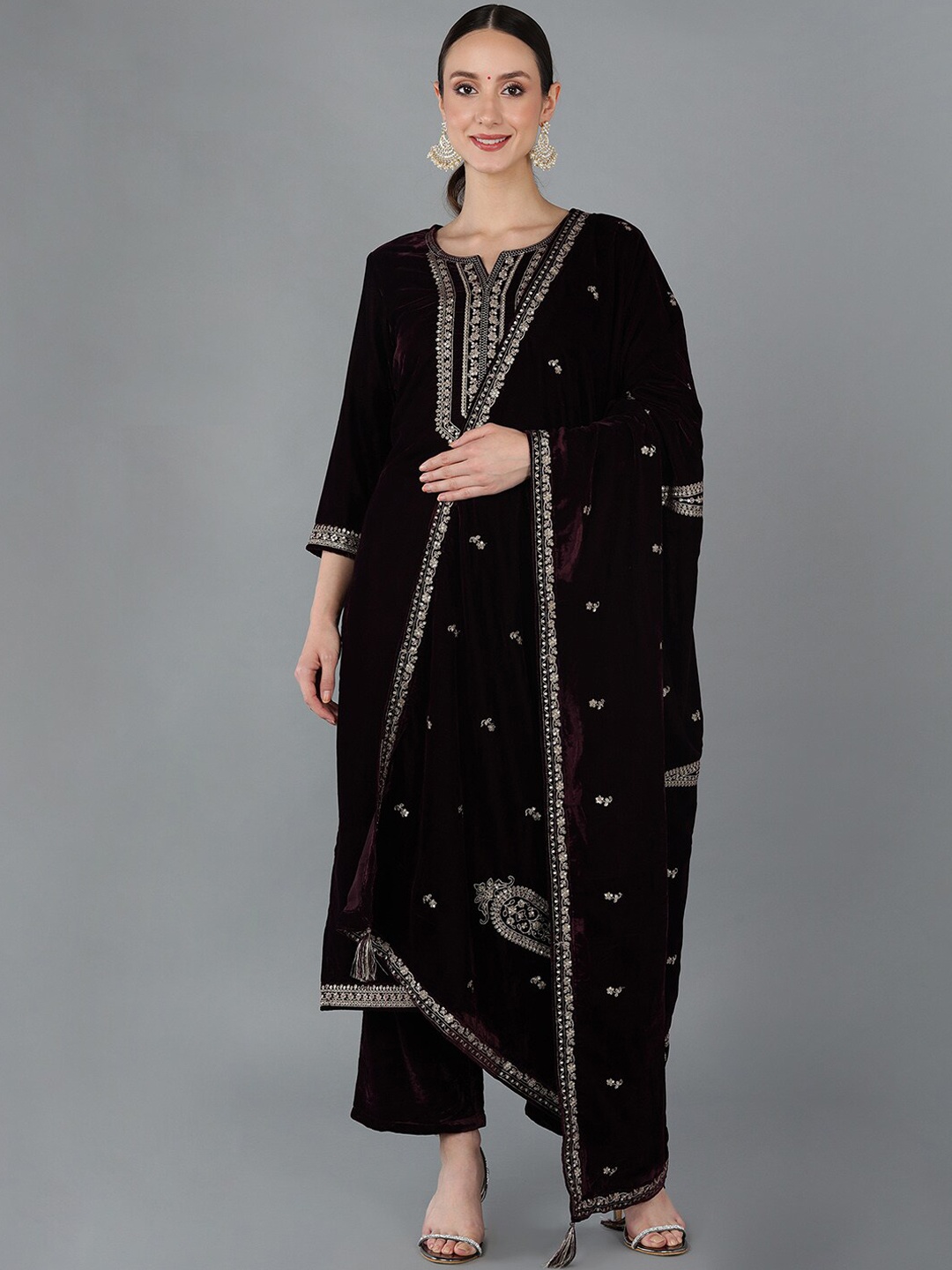 

AHIKA Women Floral Printed Yoke Design Sequinned Velvet Kurta With Trousers & With Dupatta, Burgundy