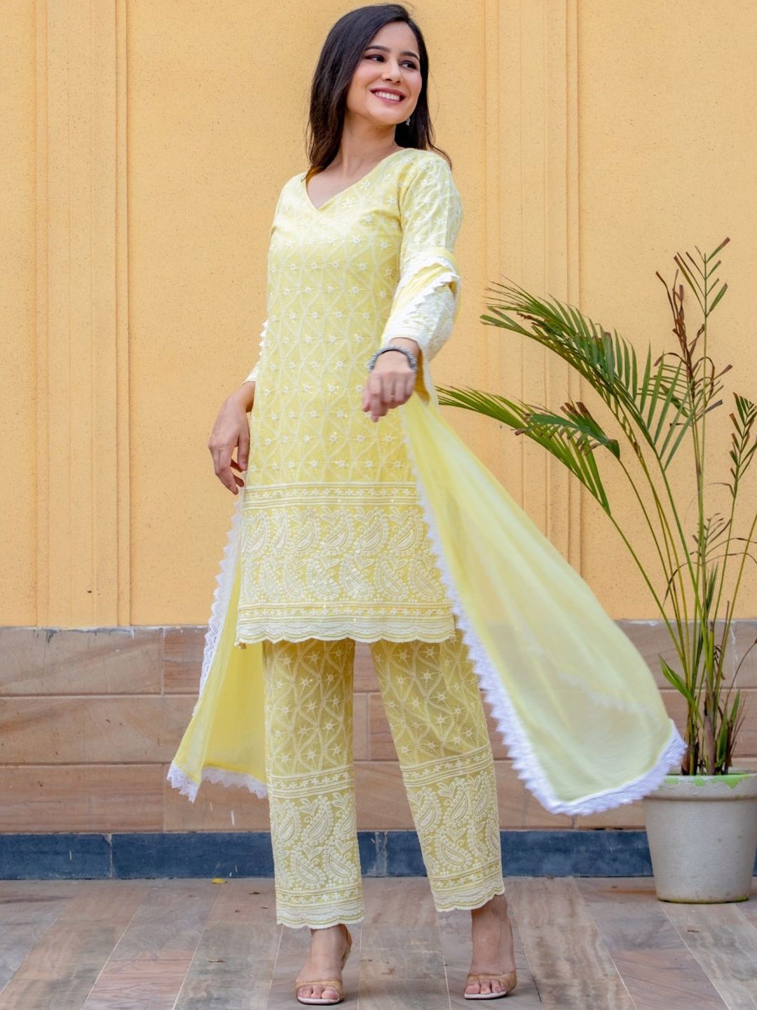 

HOUSE OF JAMOTI Ethnic Motifs Embroidered Chikankari Kurta with Trouser & With Dupatta, Yellow
