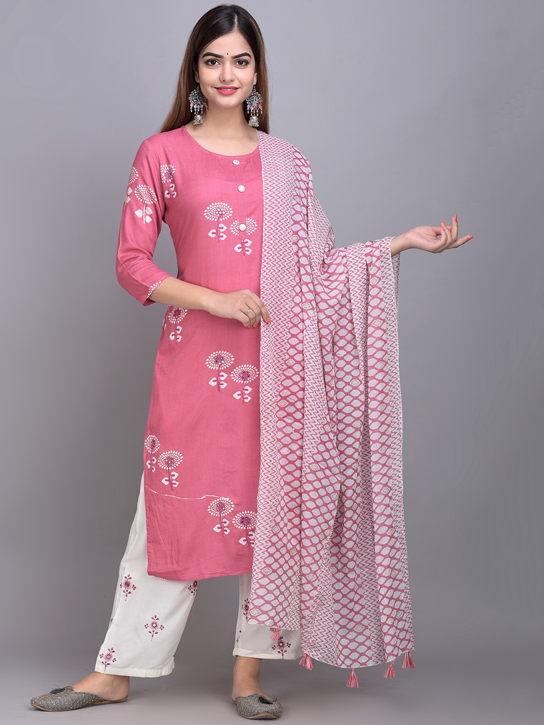 

Sangria Ethnic Motifs Printed Kurta with Palazzos & Dupatta, Pink