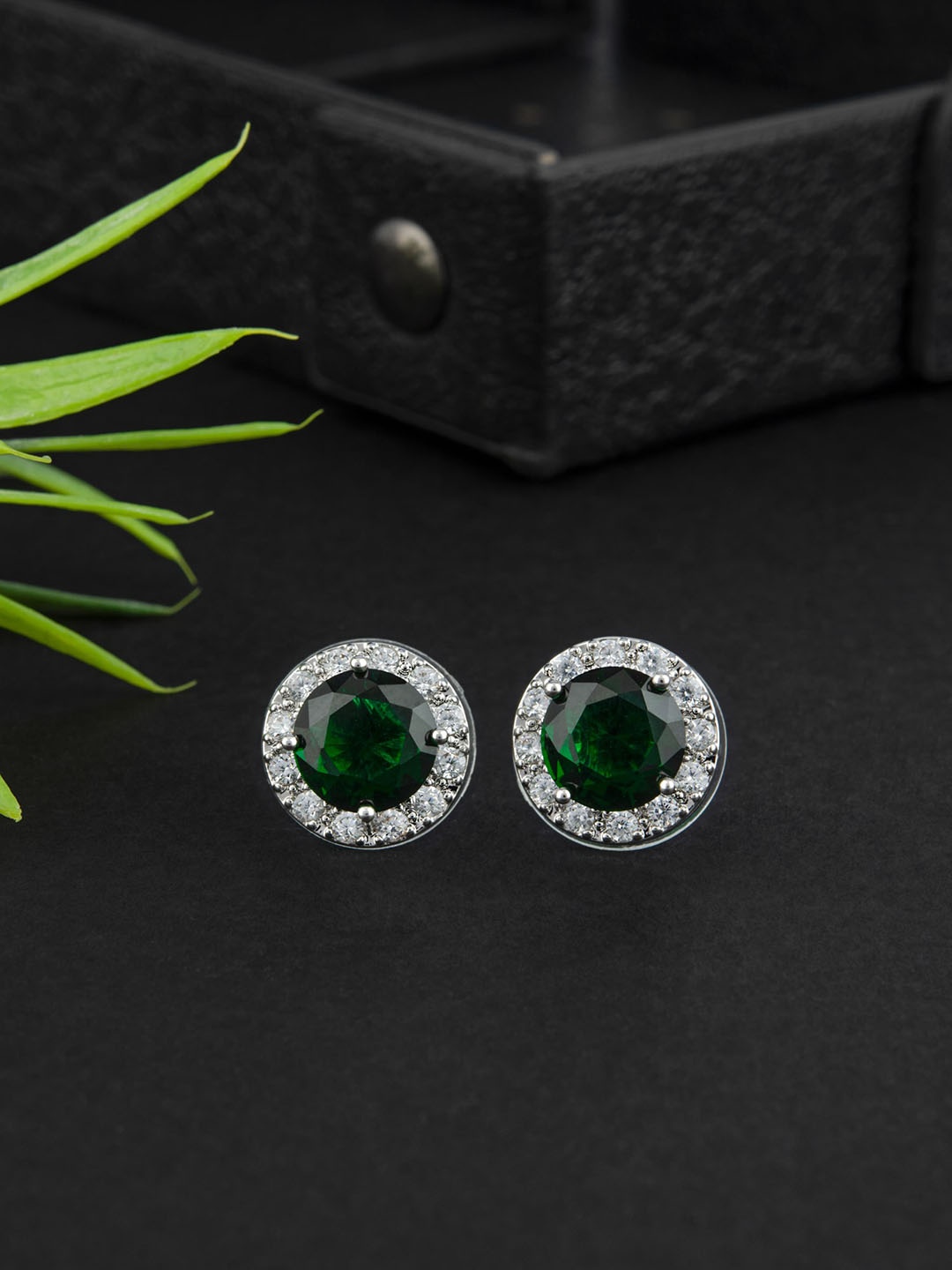 

E2O Round Shaped Contemporary Studs Earrings, Green