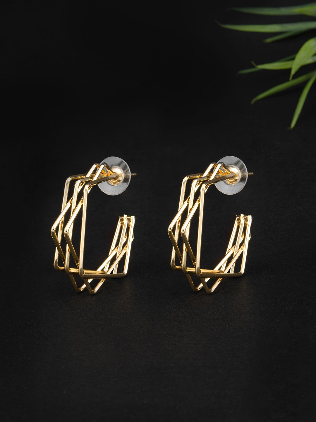 

E2O Gold-Plating Contemporary Half Hoop Earrings