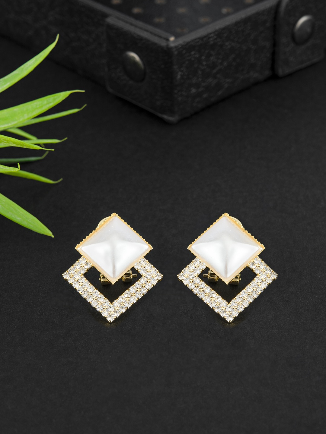 

E2O Gold-Plated Contemporary Studs Earrings, White