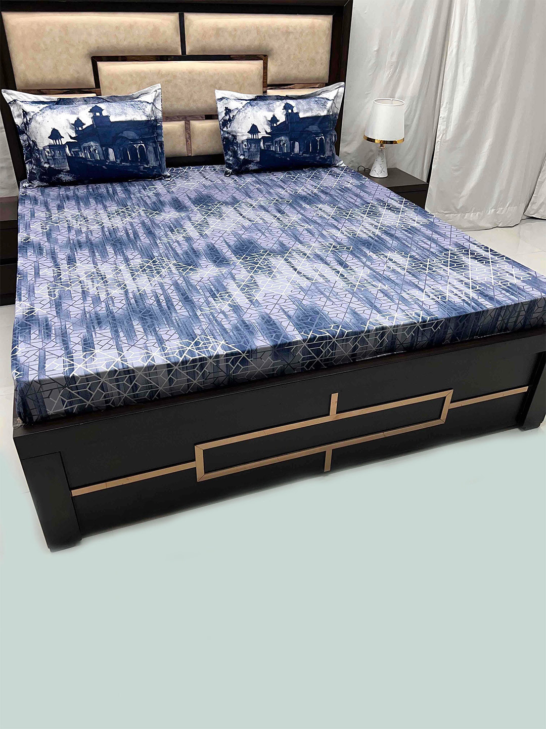 

Pure Decor Lifestyle Fur Blue 380 TC Flat Pure Cotton King Bedsheet with 2 Pillow Covers