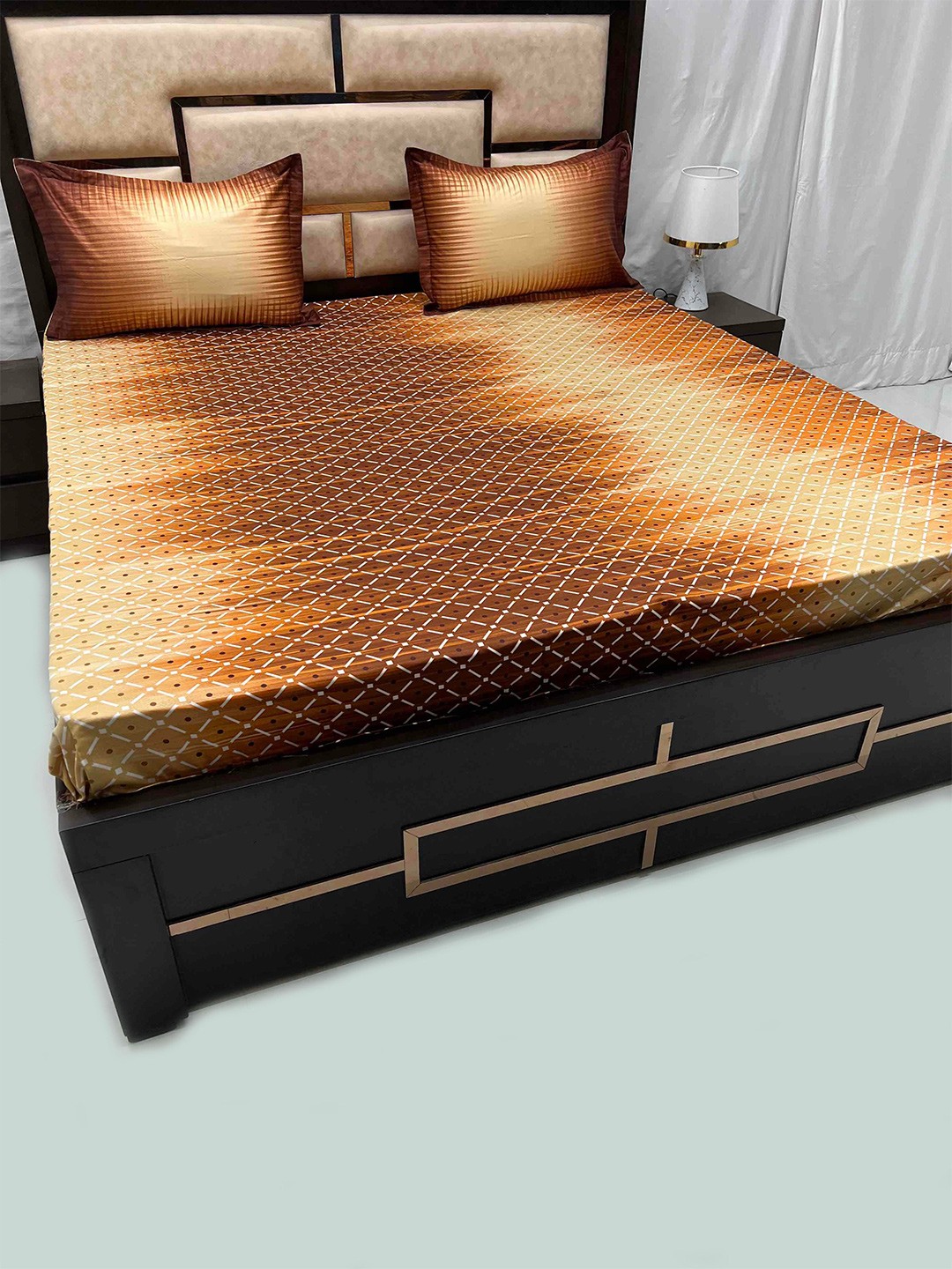 

Pure Decor Lifestyle Fur Orange 380 TC Flat Pure Cotton King Bedsheet with 2 Pillow Covers