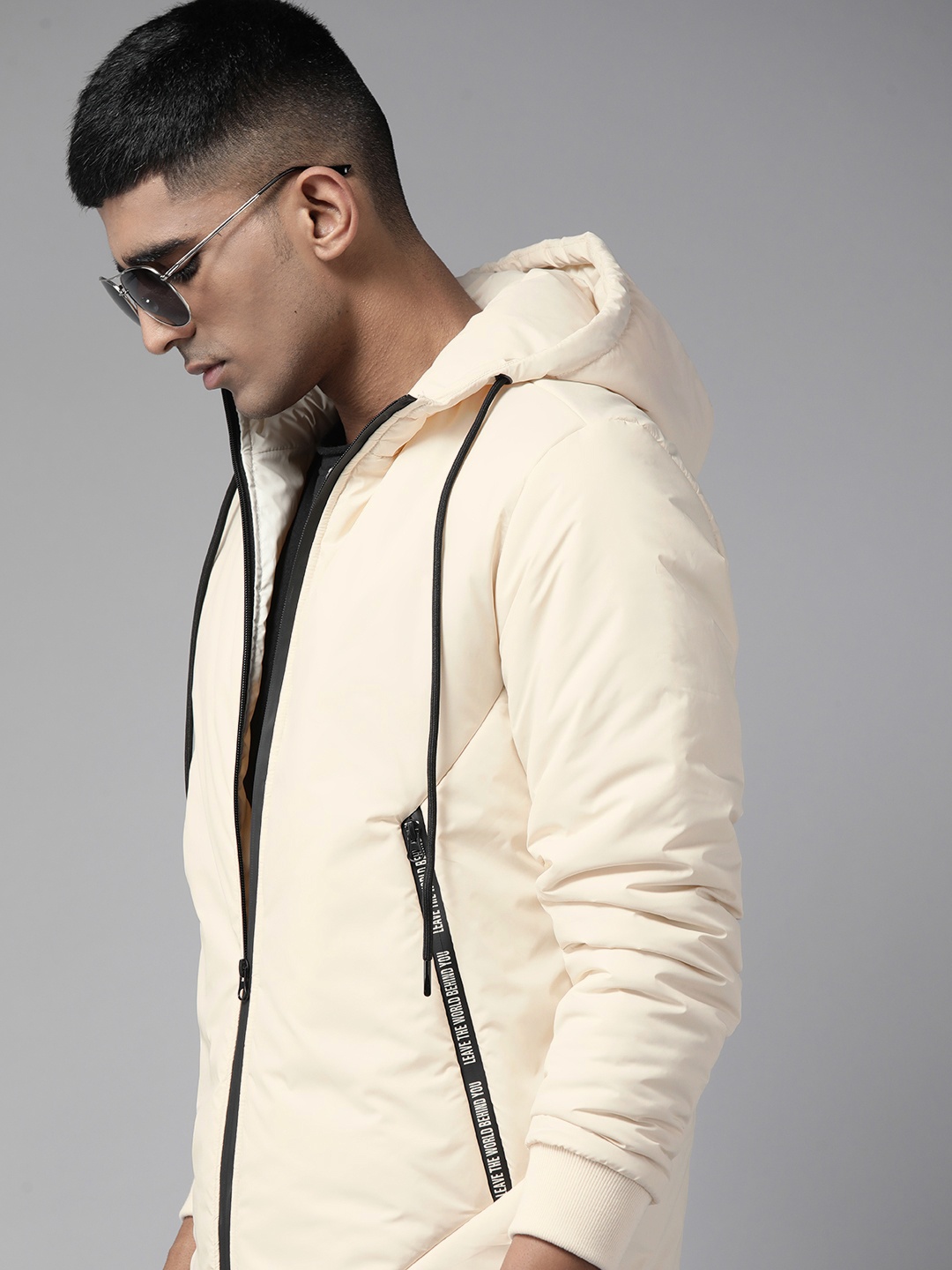 

Roadster Men Solid Sporty Jacket, Off white