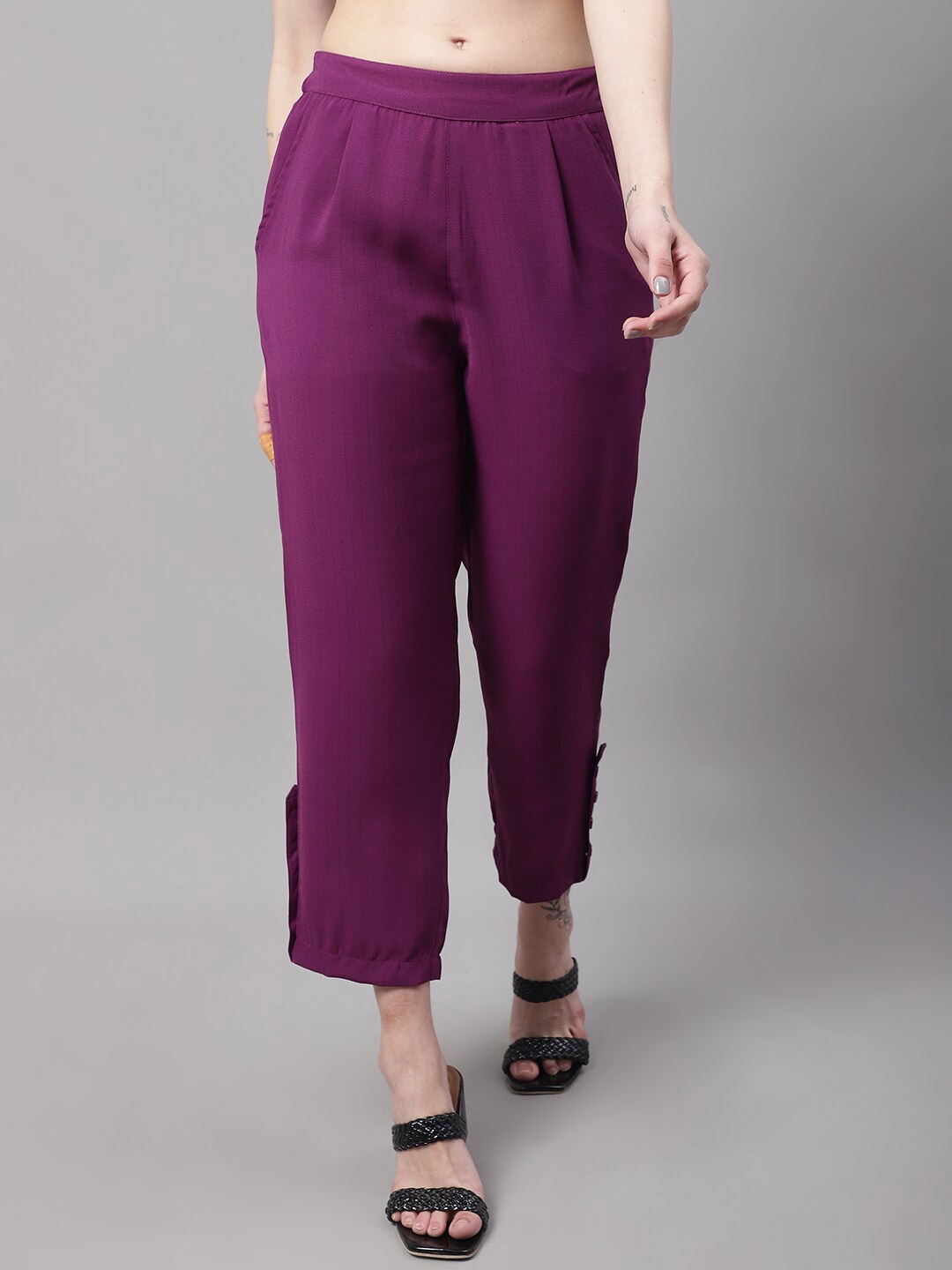 

NoBarr Women Mid-Rise Cropped Capris, Purple