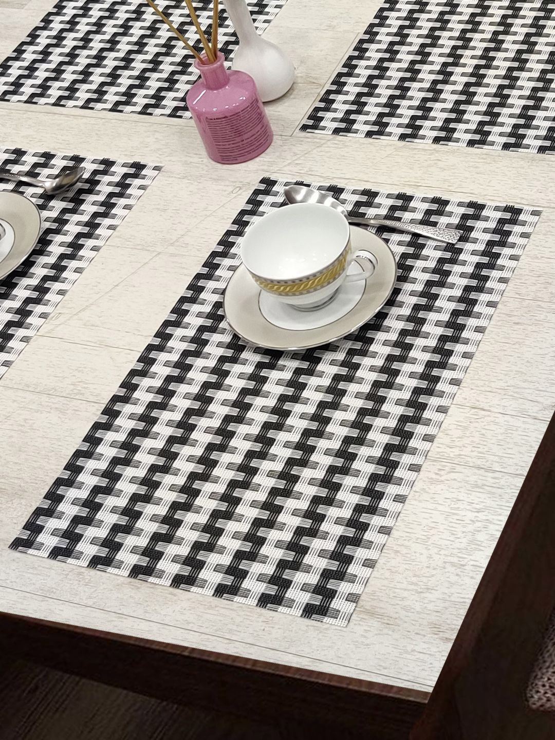 

BIANCA Alpine Black & White Set of 6 Geometric Woven Pattern Table Placemats