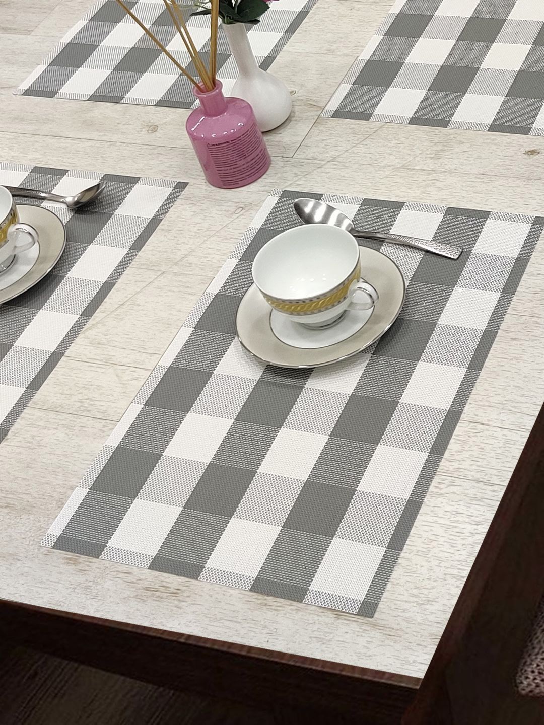 

BIANCA Alpine White and Grey Set of 6 Geometric Woven Pattern Table Placemats