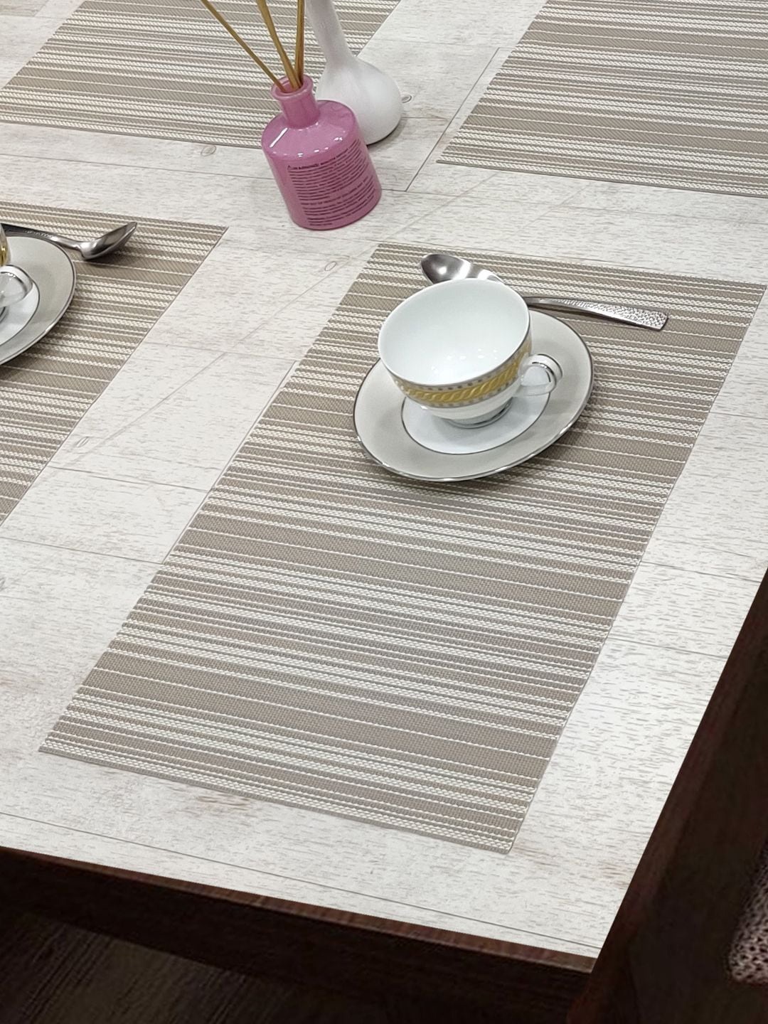 

BIANCA Alpine White and Taupe Set of 6 Striped Woven Pattern Table Placemats