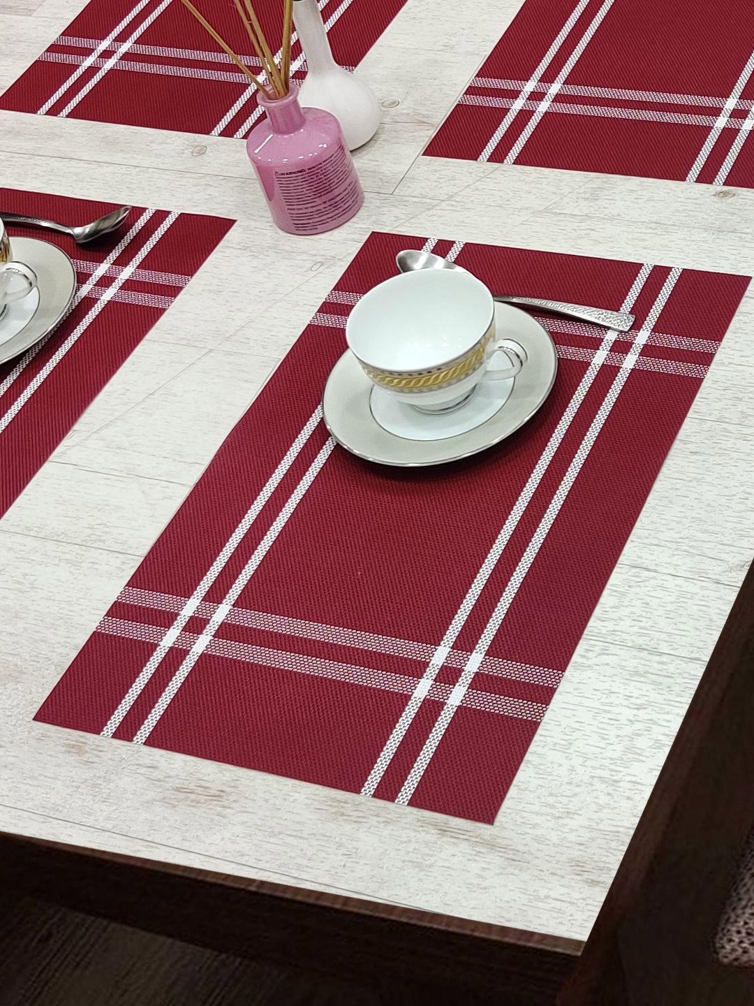 

BIANCA Alpine Red & White Set of 6 Woven Pattern Table Placemats