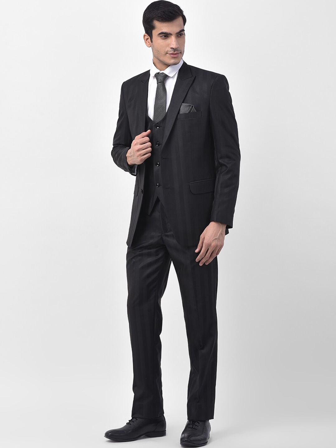 

LUXURAZI JHampstead Men Striped Slim Fit Three-Piece Suit, Black