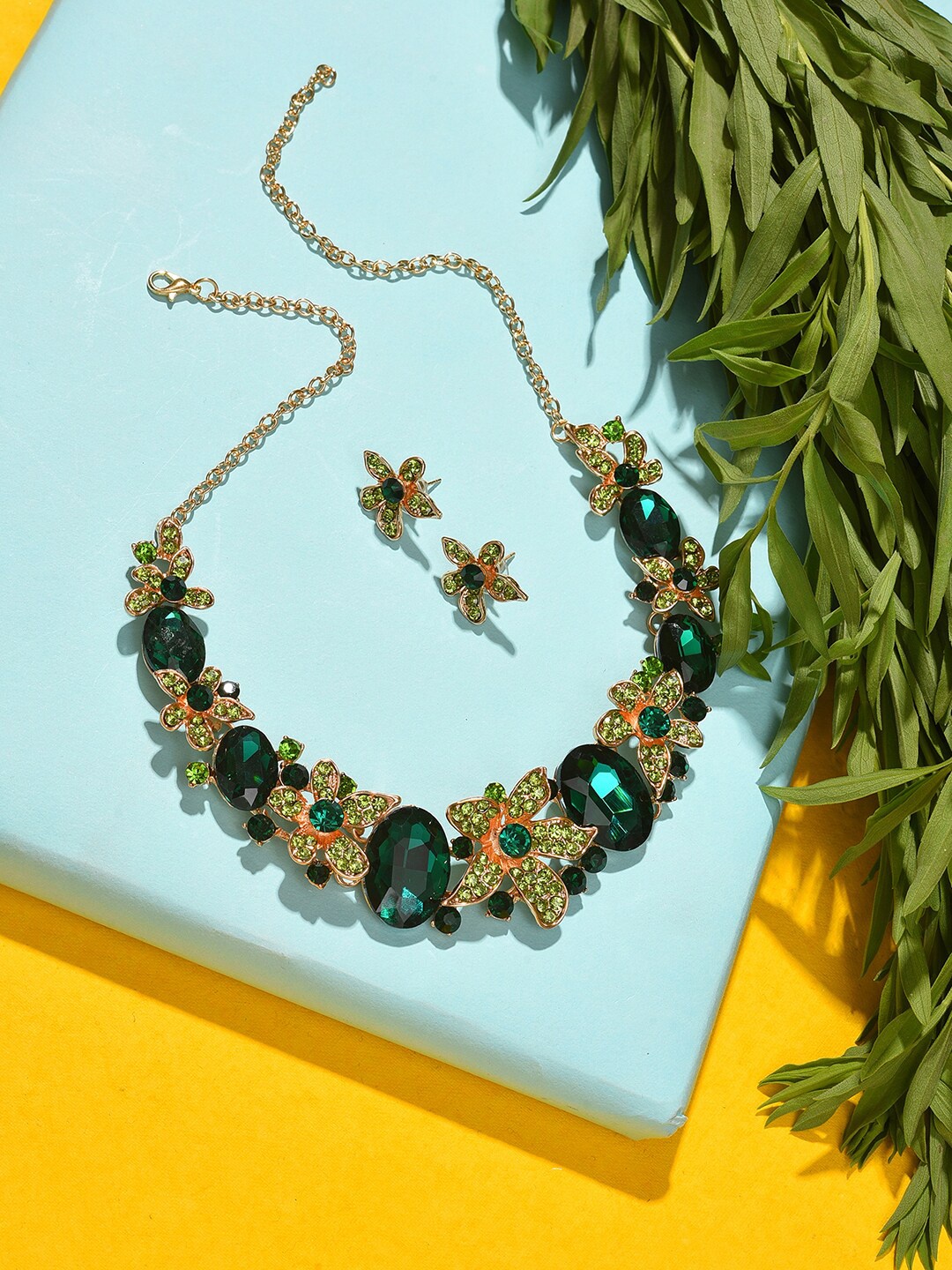 

SOHI Gold-Plated & Stone-Studded Jewellery Set
