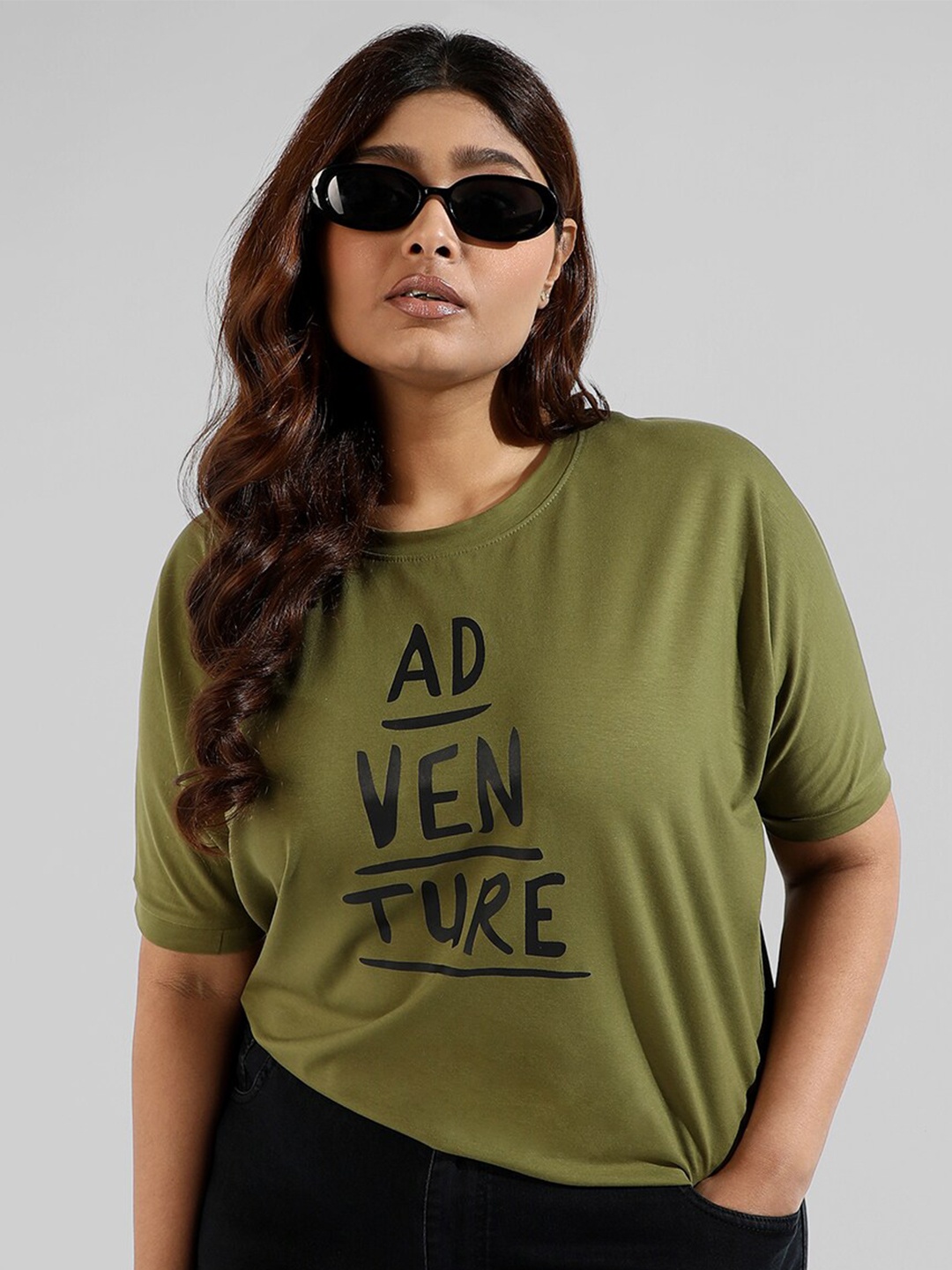 

Instafab Plus Green Tie-Up Neck Top
