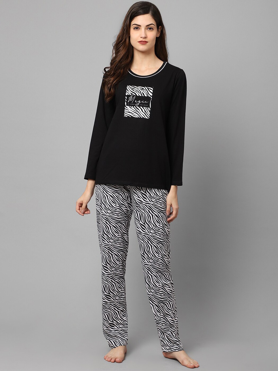 

Aerowarm Women 2 Pieces Abstract Printed Pure Cotton Night Suit, Black