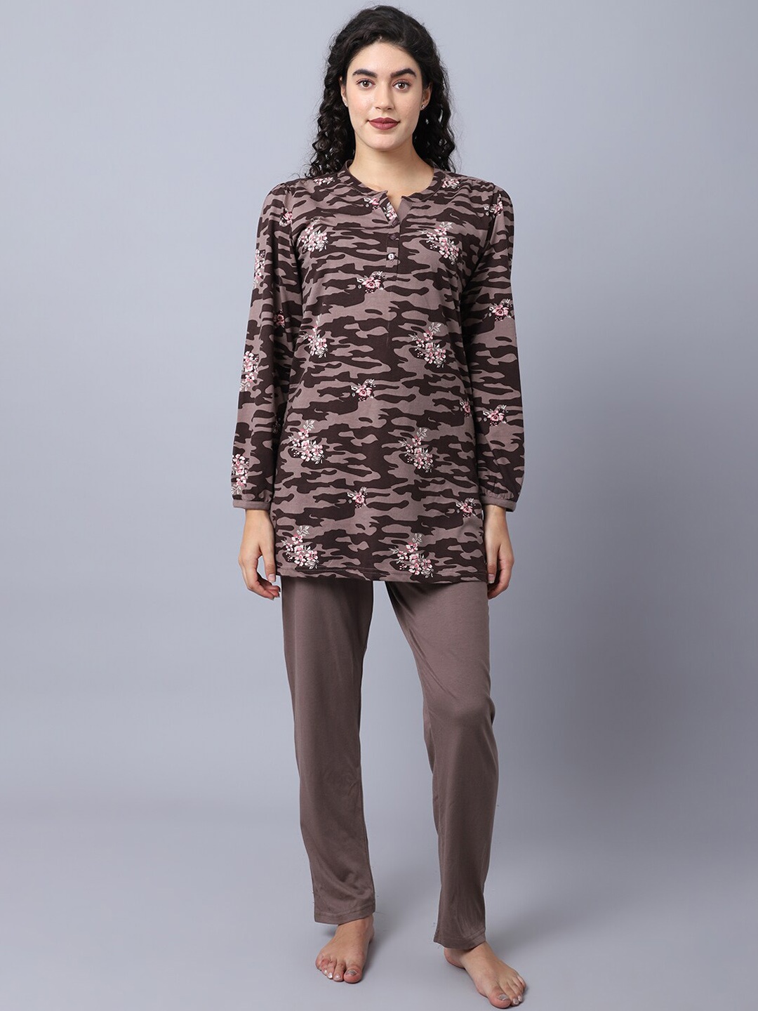 

Aerowarm Women Camel Brown & Pink Printed Night suit