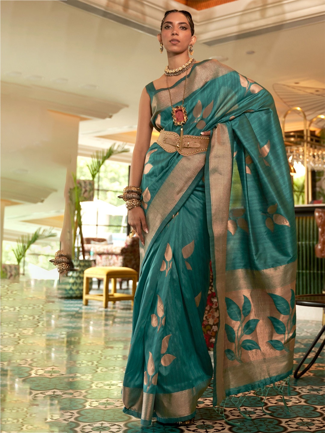 

MOKSHA DESIGNS Woven Design Zari Pure Silk Kanjeevaram Saree, Teal