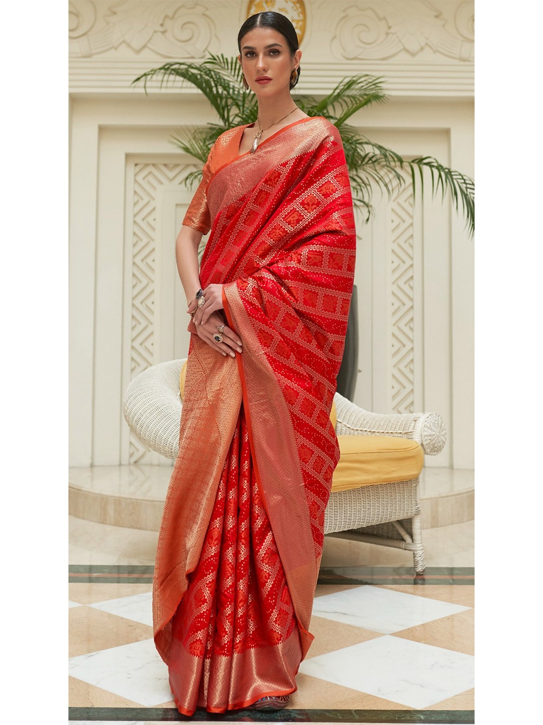 

MOKSHA DESIGNS Red & Gold-Toned Woven Design Zari Pure Silk Saree