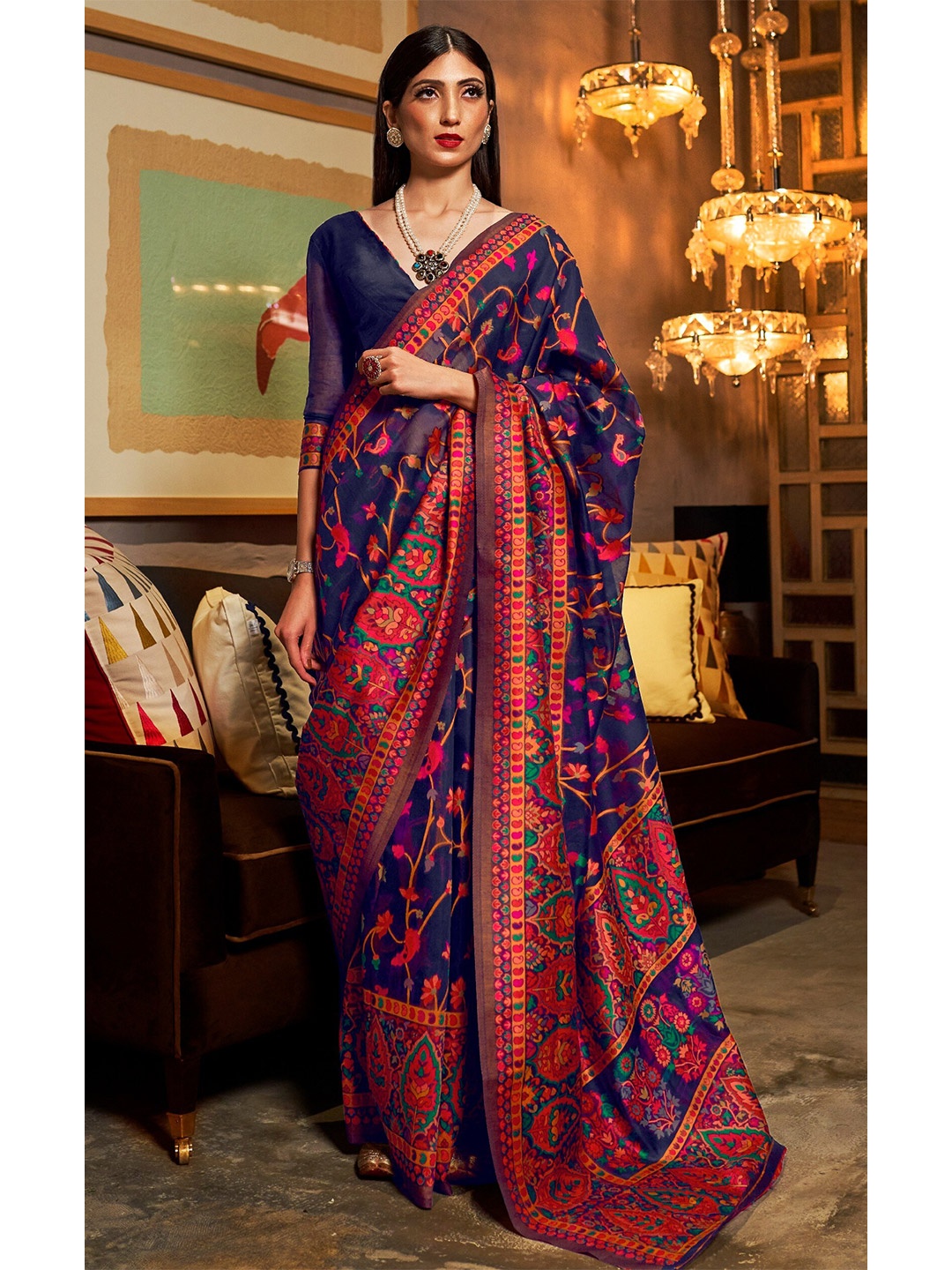 

MOKSHA DESIGNS Floral Pure Silk Saree, Navy blue