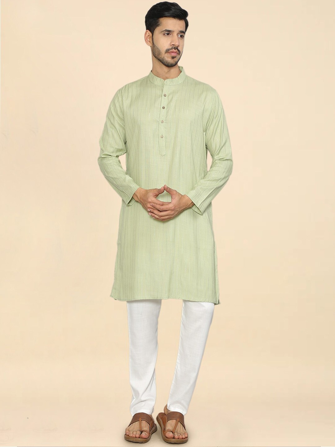

FLAVIDO Men Striped Mandarin Collar Pure Cotton Kurta with Pyjamas, Green