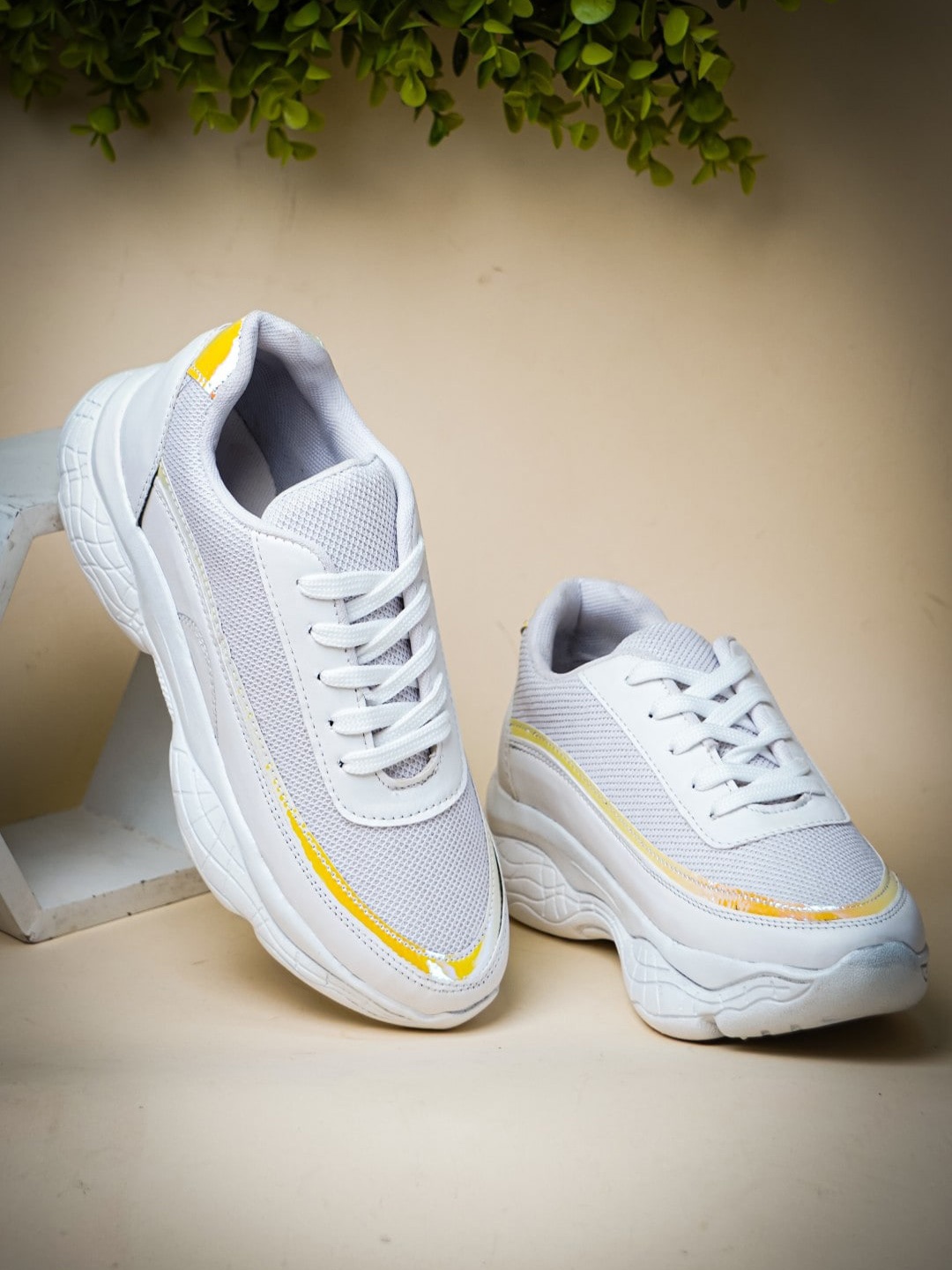 

HERE&NOW Women Lace-Up Sneakers, Off white