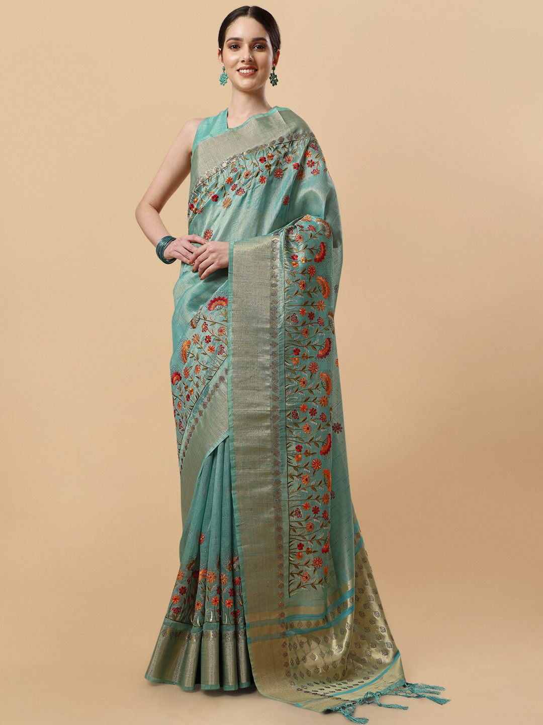 

Inddus Floral Embroidered Saree, Green