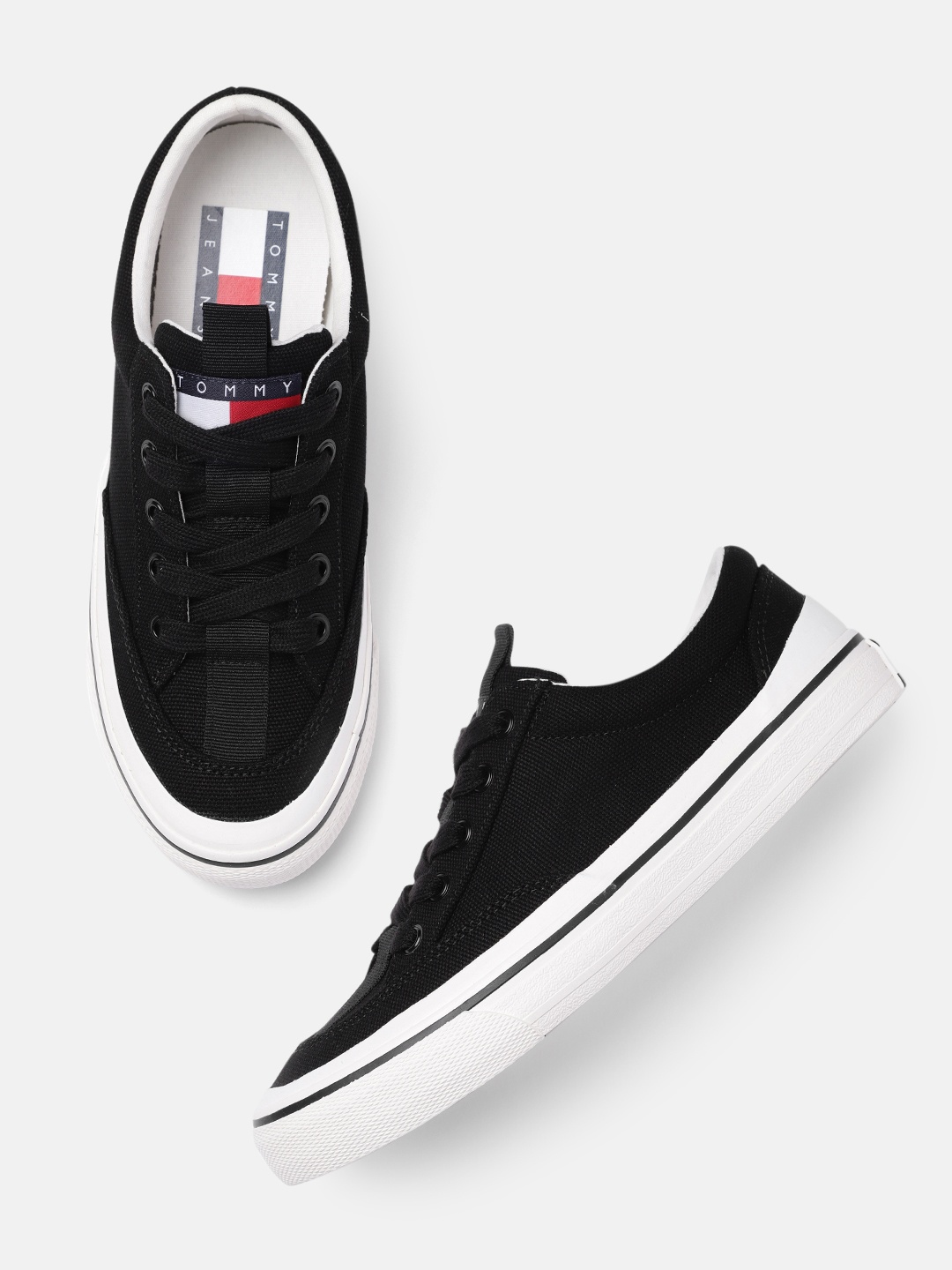 

Tommy Hilfiger Women Sneakers, Black