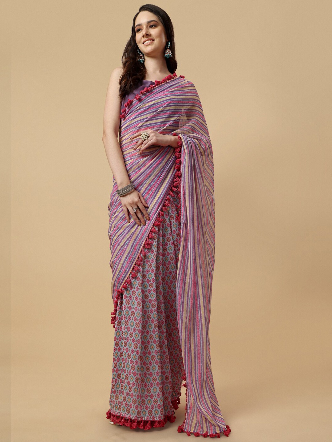 

Sangria Striped Printed Boarder Saree, Pink
