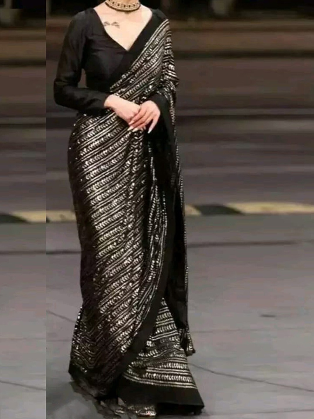 

ODETTE Embellished Saree, Black