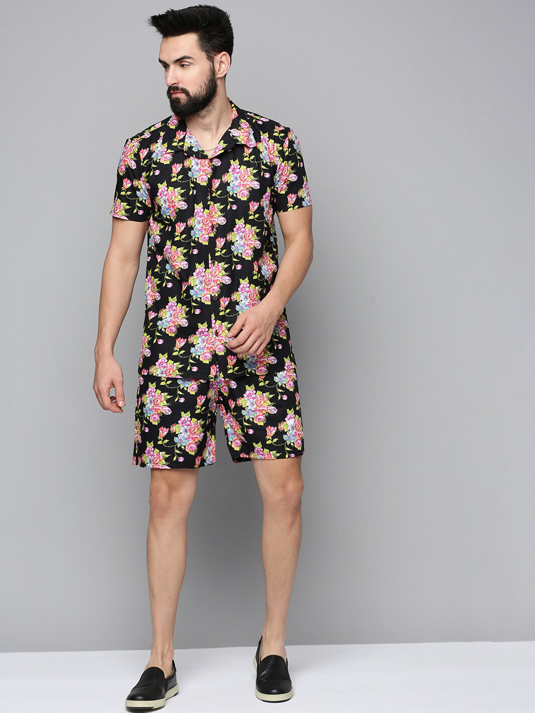 

SHOWOFF Men Floral Printed Shirt with Shorts, Black