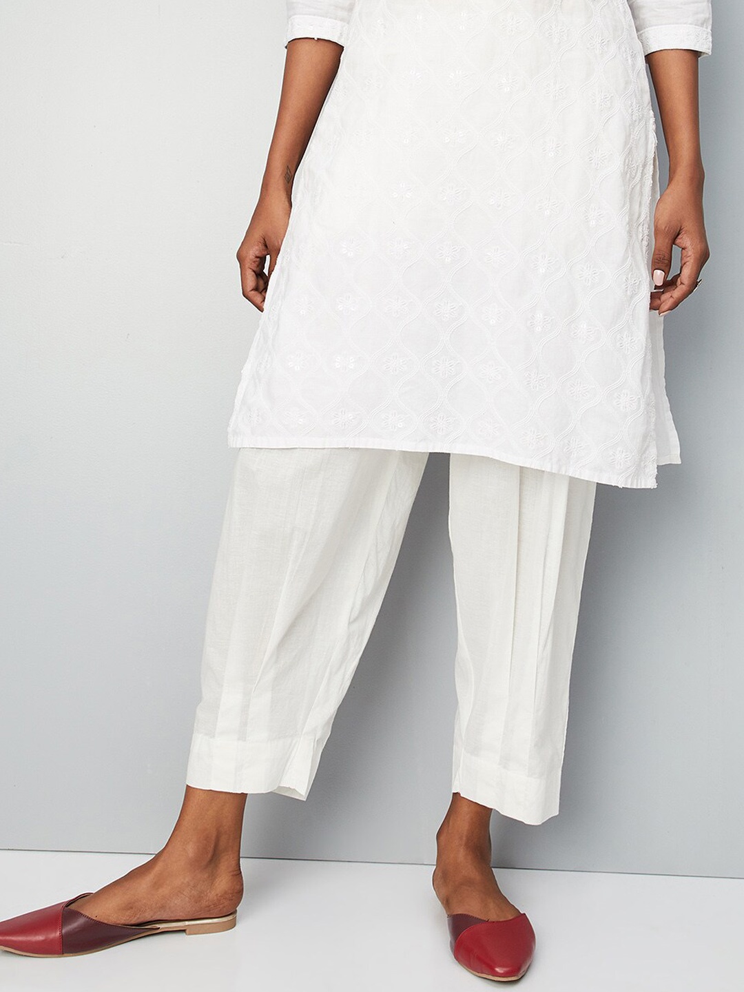 

max Women Parallel Trousers, Off white