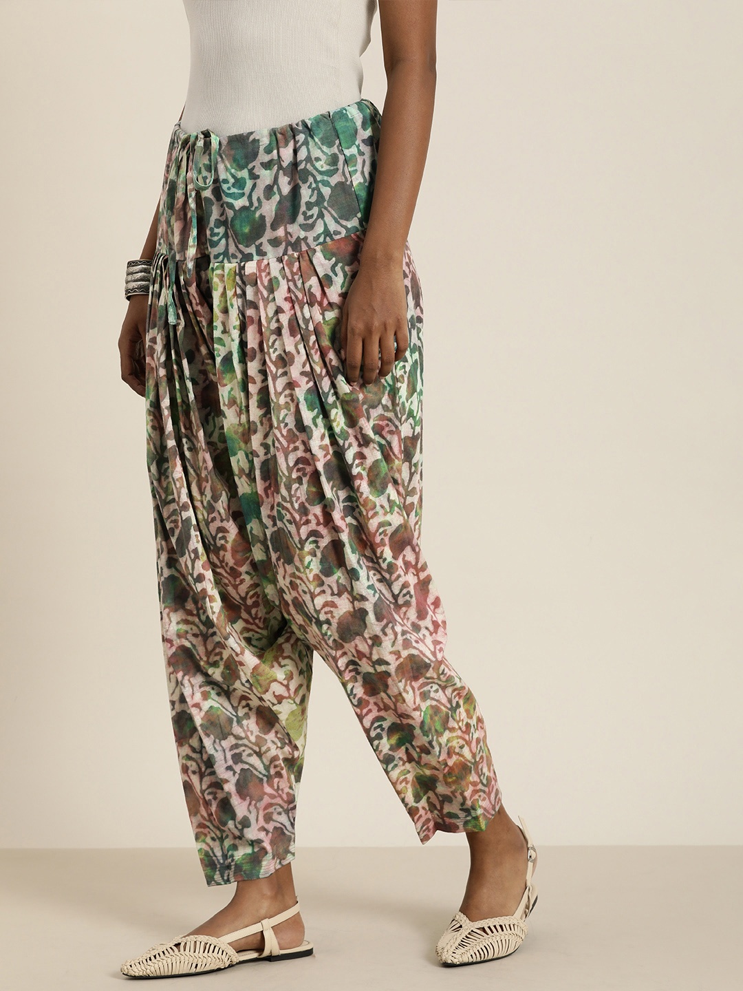 

Taavi Women Dabu Floral Printed Patiala, Multi