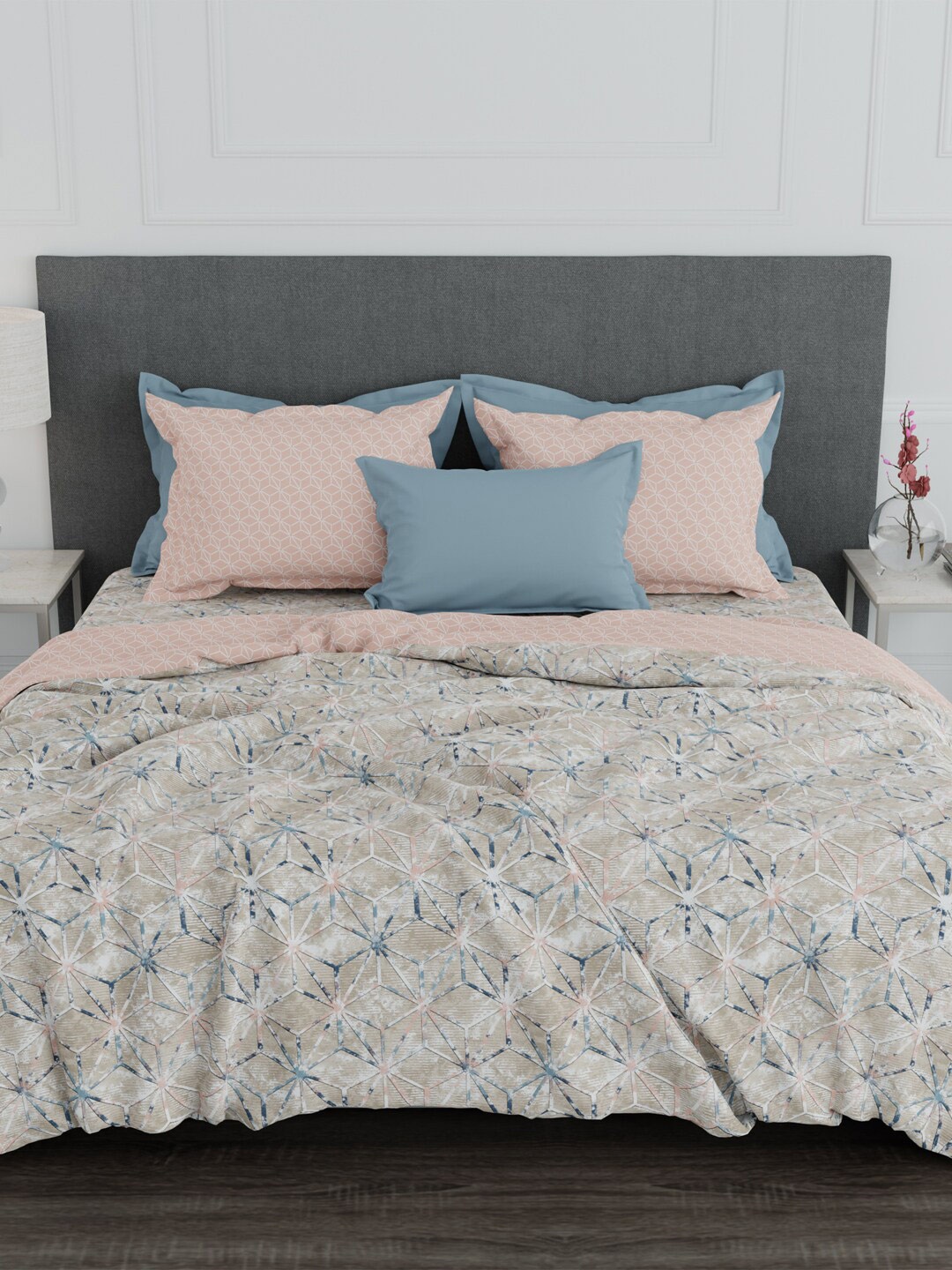

MYTRIDENT Everyday Brown Peach Geometric Mild Winter 150 GSM Double Bed Comforter