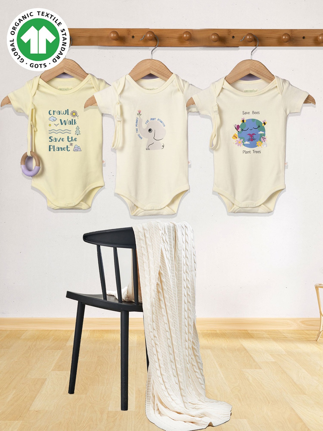 

GREENDIGO Infants Set of 4 Organic Cotton Rompers And Blanket Gift Set, Cream