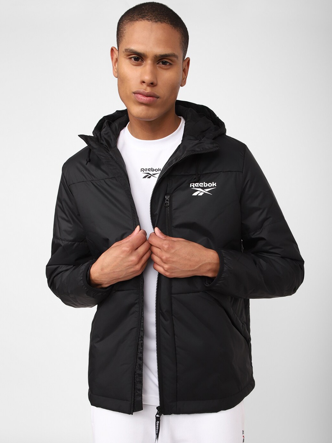 

Reebok Men Essentials Outdoor Outerwear Thermowarm Graphene Sporty Jacket, Black