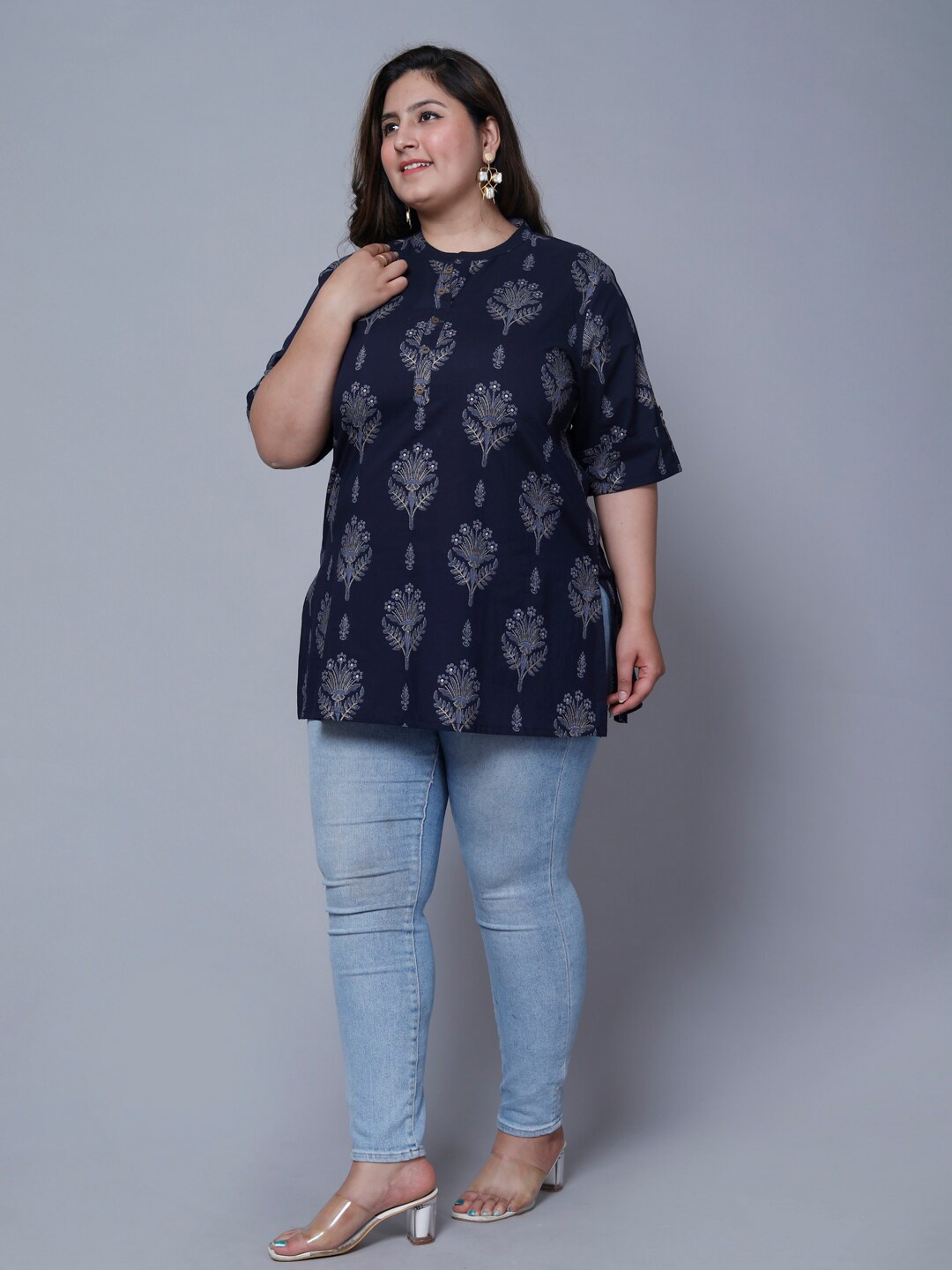 

Swasti Women Plus Size Floral Printed Pure Cotton Kurti, Navy blue