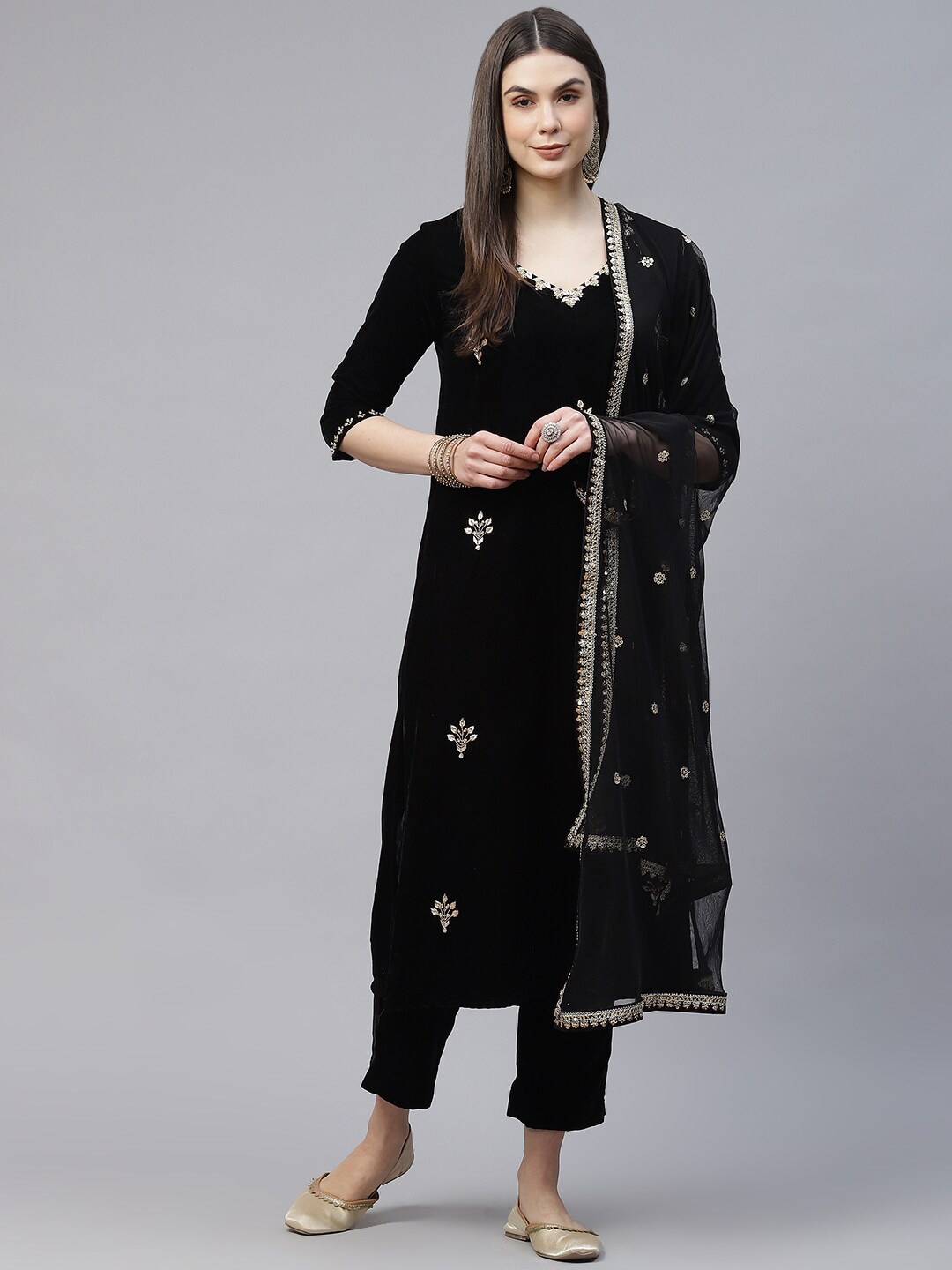 

Divena Women Floral Embroidered Zardozi Velvet Kurta With Trousers & Dupatta, Black