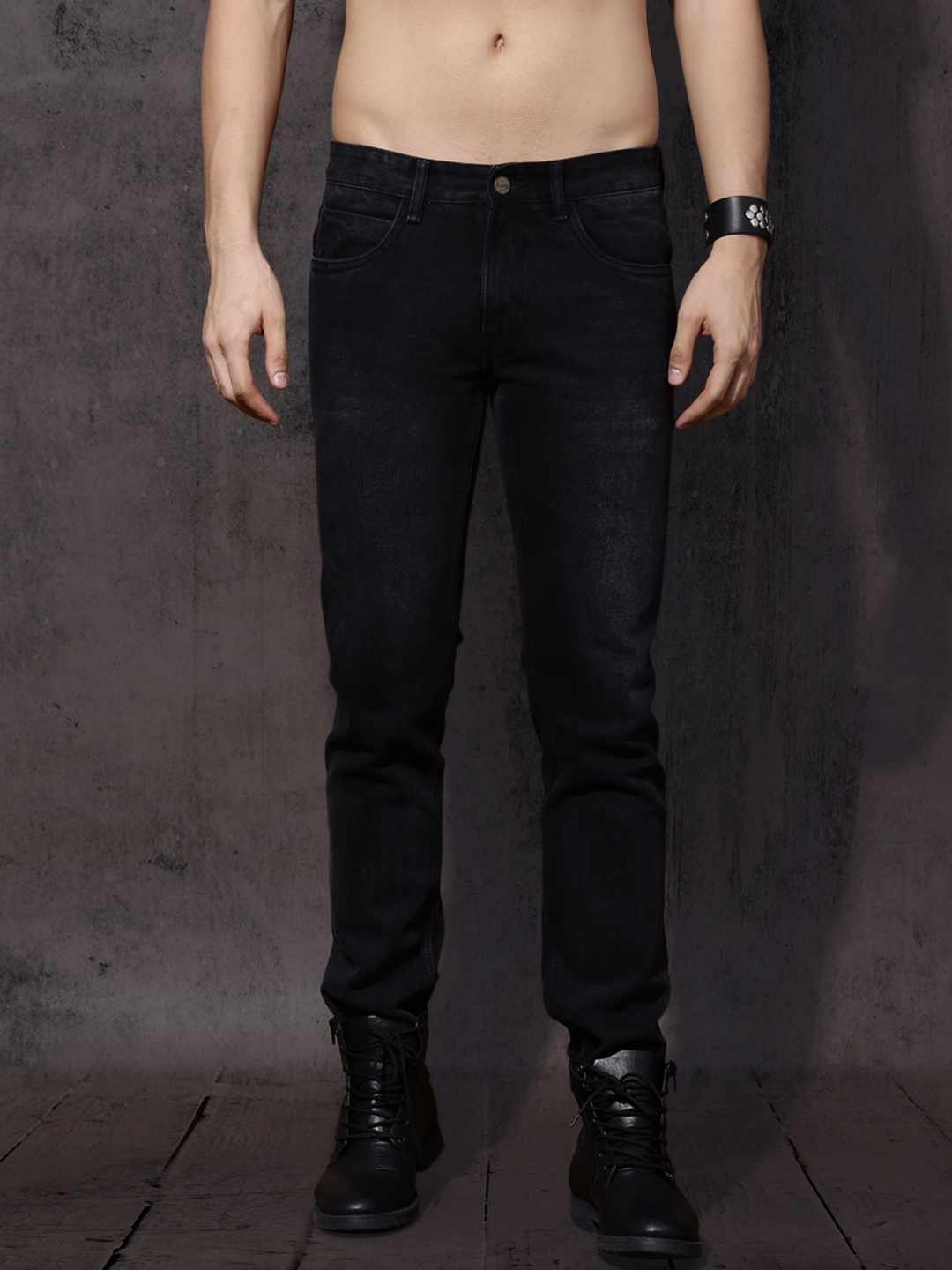 

Roadster Men Black Slim Fit Mid-Rise Clean Look Jeans