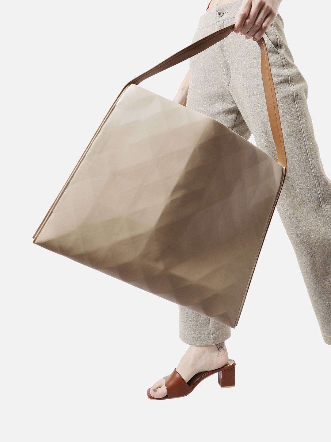 

HAUTE SAUCE by Campus Sutra Textured PU Oversized Shopper Hobo Bag, Cream