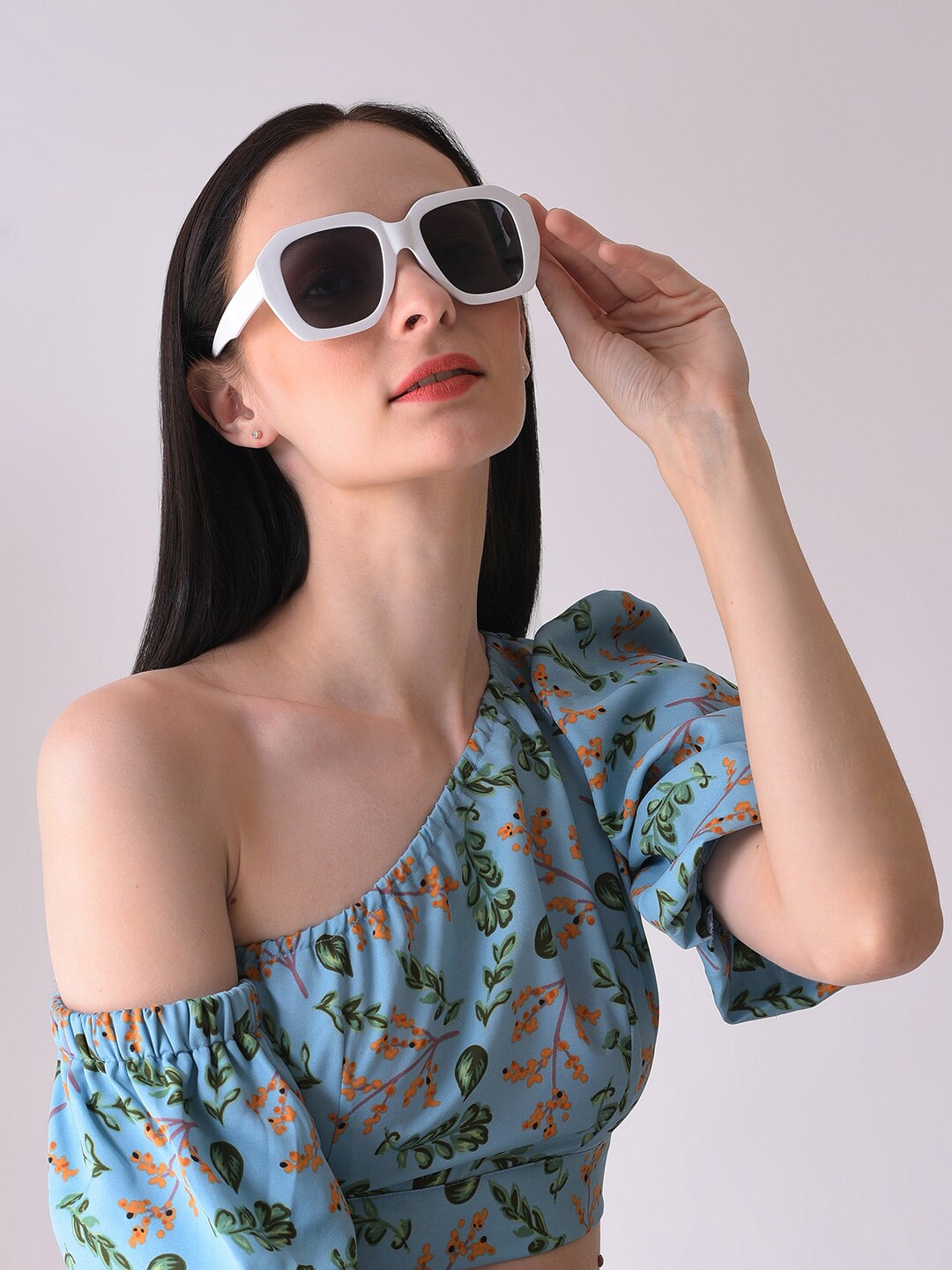

HAUTE SAUCE by Campus Sutra Women Wayfarer Sunglasses with Polarised Lens, White