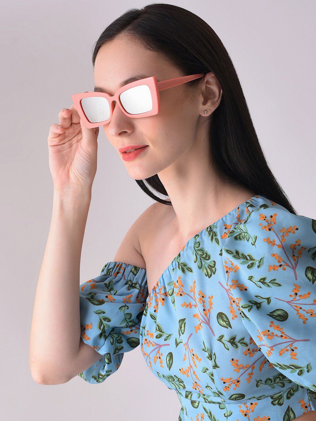 

HAUTE SAUCE by Campus Sutra Women Butterfly Sunglasses with Polarised Lens, Peach
