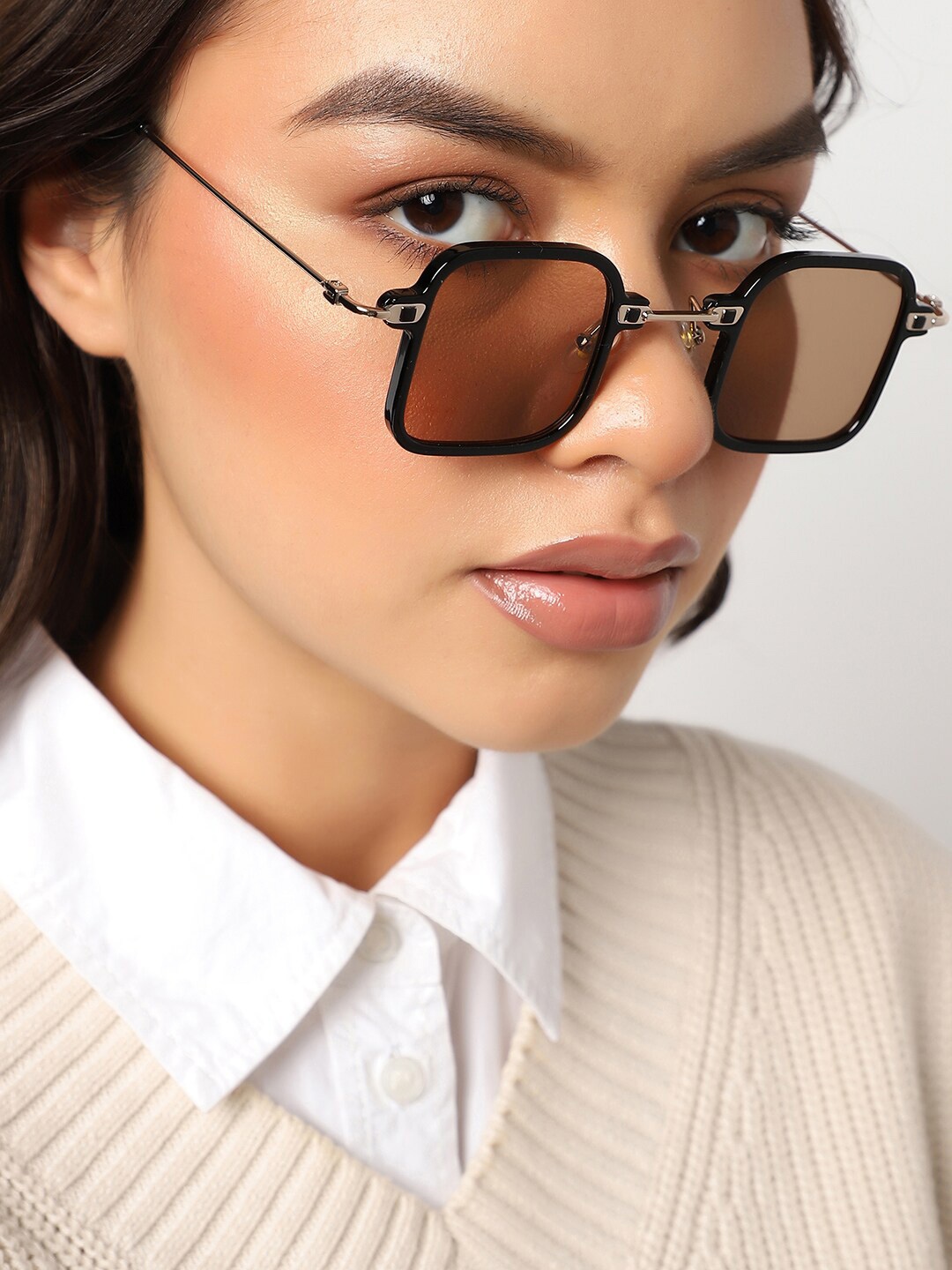 

HAUTE SAUCE by Campus Sutra Women Oversized Sunglasses With Polarised Lens, Black