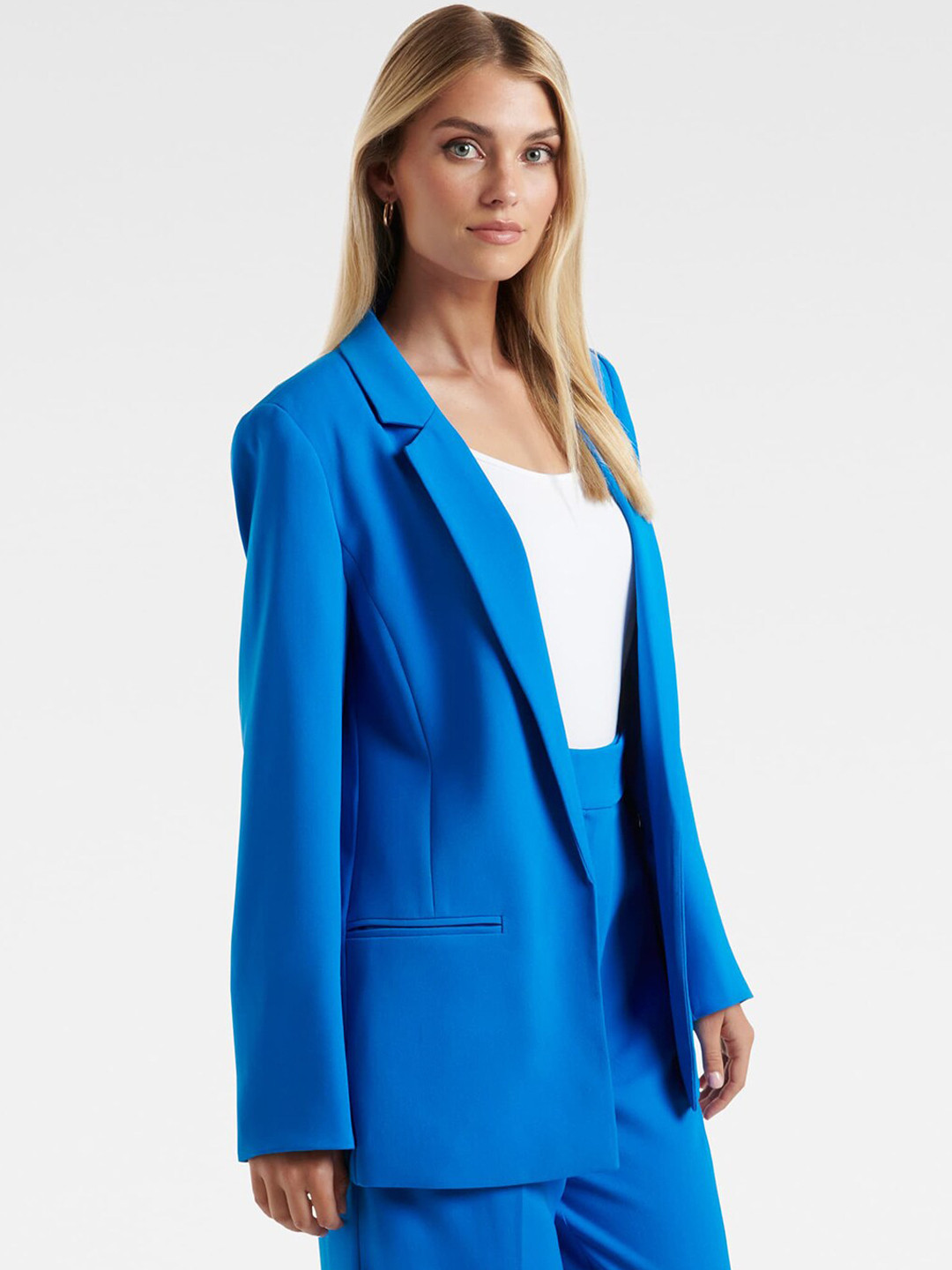 

Forever New Women Single-Breasted Tailored-Fit Blazer, Blue