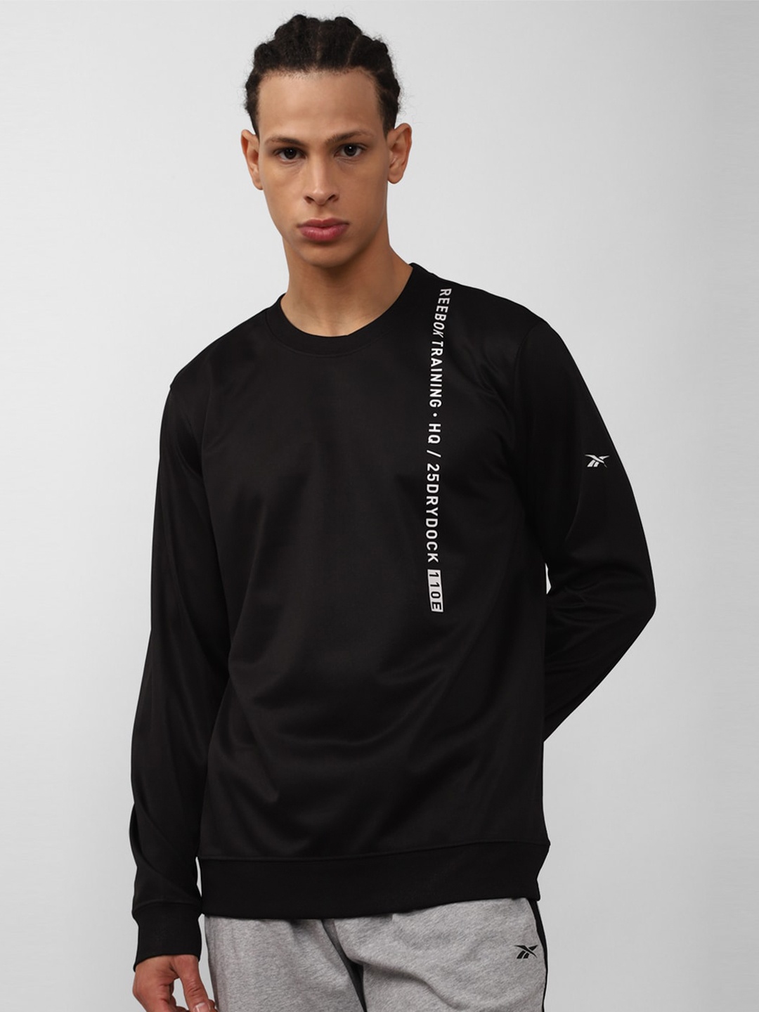 

Reebok Men Printed Sweatshirt, Black