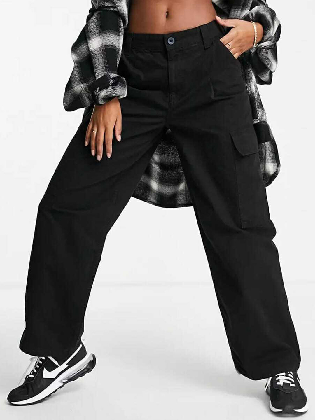 

BROADSTAR Women Relaxed Straight Leg Loose Fit High-Rise Easy Wash Cargos Trouser, Black